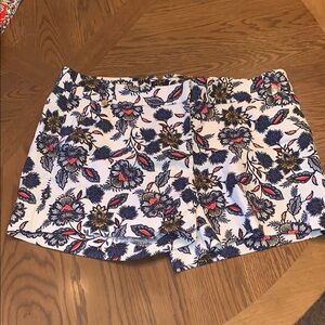 LOFT PLUS White Floral High-Waist Shorts